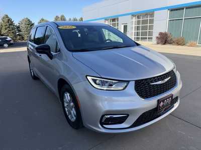 2026 Chrysler Pacifica, $44140. Photo 4