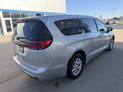 2026 Chrysler Pacifica, $44140. Photo 7