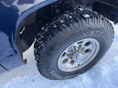 1995 Chevrolet 2500 Reg Cab, $12900. Photo 11
