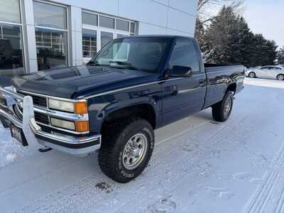1995 Chevrolet 2500 Reg Cab, $12900. Photo 2