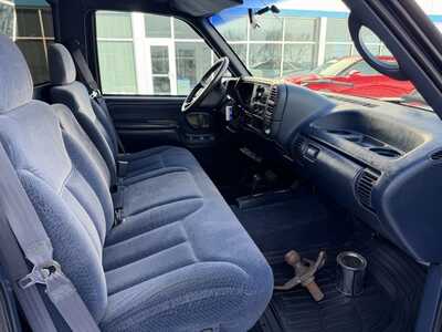 1995 Chevrolet 2500 Reg Cab, $12900. Photo 9