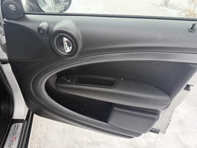 2015 MINI Cooper Countryman, $10745. Photo 9