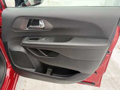 2026 Chrysler Pacifica, $46910. Photo 11