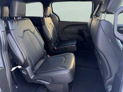 2026 Chrysler Pacifica, $46640. Photo 11
