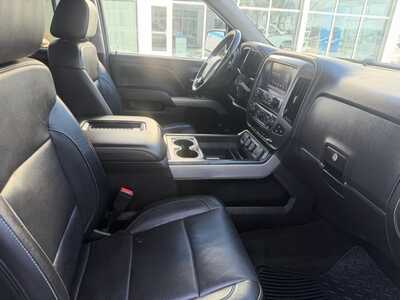 2018 Chevrolet 1500 Crew Cab, $25750. Photo 12