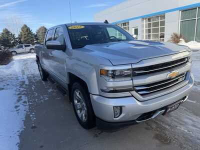 2018 Chevrolet 1500 Crew Cab, $25750. Photo 4