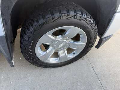 2018 Chevrolet 1500 Crew Cab, $25750. Photo 9