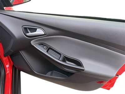 2014 Ford Focus, $7190. Photo 8