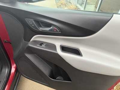 2018 Chevrolet Equinox, $12719. Photo 11