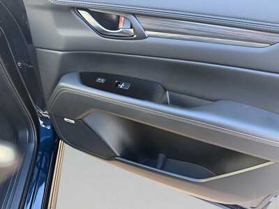 2022 Mazda CX-5, $24236. Photo 8