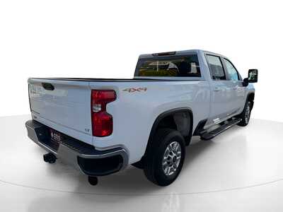 2025 Chevrolet 2500 Crew Cab, $58470. Photo 4
