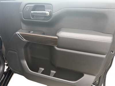 2022 Chevrolet 1500 Crew Cab, $34385. Photo 9