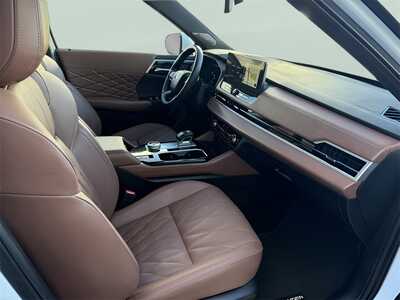 2025 Mitsubishi Outlander, $33959. Photo 10