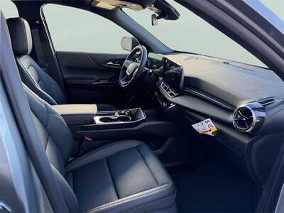 2026 Chevrolet Equinox, $35445. Photo 10