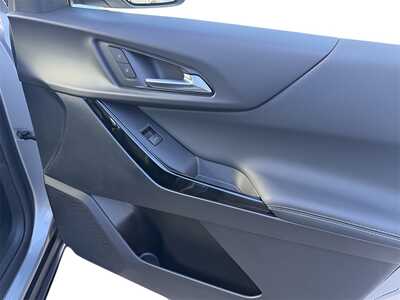 2026 Chevrolet Equinox, $35445. Photo 11