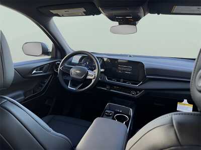 2026 Chevrolet Equinox, $35445. Photo 12