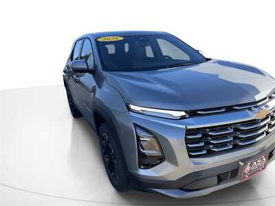 2026 Chevrolet Equinox, $35445. Photo 3