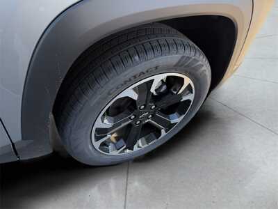 2026 Chevrolet Equinox, $35445. Photo 8