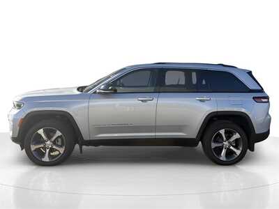 2024 Jeep Grand Cherokee, $34427. Photo 7