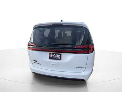 2025 Chrysler Pacifica, $36777. Photo 5