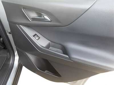 2026 Chevrolet Equinox, $31740. Photo 11