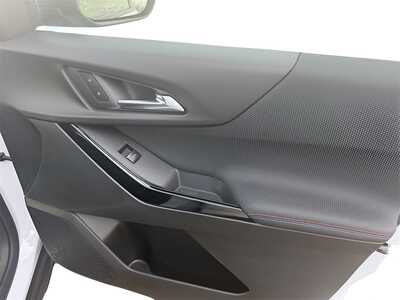 2026 Chevrolet Equinox, $41035. Photo 11