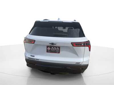 2026 Chevrolet Equinox, $41035. Photo 5