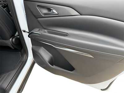 2026 Chevrolet Traverse, $49300. Photo 9