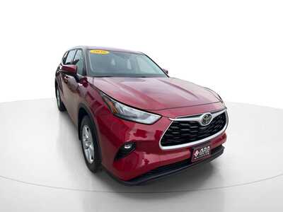 2020 Toyota Highlander, $25773. Photo 3