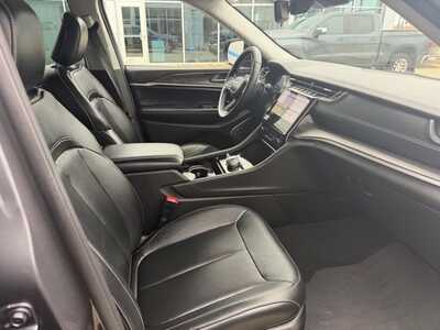 2022 Jeep Grand Cherokee, $0. Photo 8