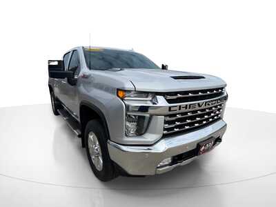 2022 Chevrolet 2500 Crew Cab, $62999. Photo 3