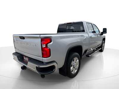 2022 Chevrolet 2500 Crew Cab, $62999. Photo 4