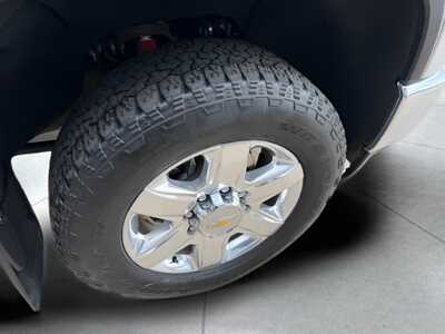 2022 Chevrolet 2500 Crew Cab, $62999. Photo 8