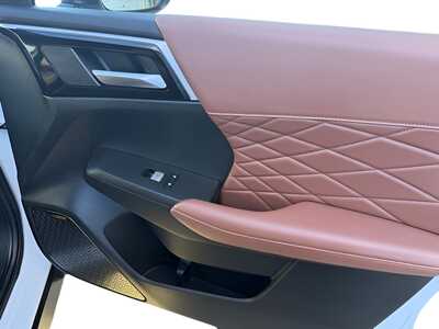 2025 Mitsubishi Outlander, $33959. Photo 11