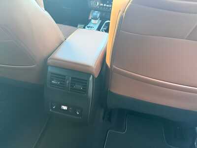 2025 Mitsubishi Outlander, $33959. Photo 12