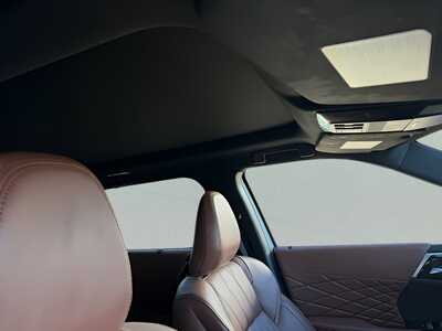 2025 Mitsubishi Outlander, $33959. Photo 9