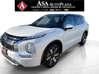 2025 Mitsubishi Outlander, $33959. Photo 1