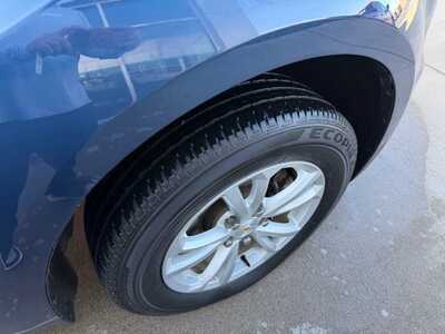 2017 Chevrolet Equinox, $0. Photo 8