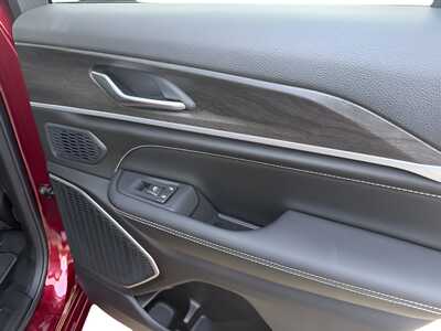 2026 Jeep Grand Cherokee, $51650. Photo 12