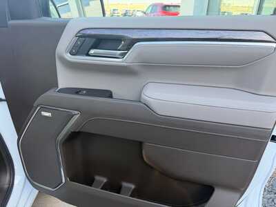 2026 Chevrolet 1500 Crew Cab, $60787. Photo 12