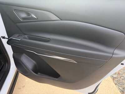 2026 Chevrolet Traverse, $50244. Photo 12