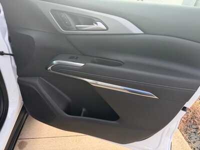 2026 Chevrolet Traverse, $50244. Photo 9