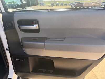 2017 Toyota Sequoia, $0. Photo 12