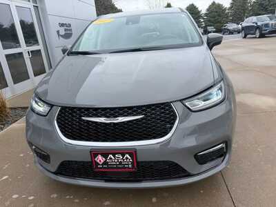 2023 Chrysler Pacifica, $0. Photo 3