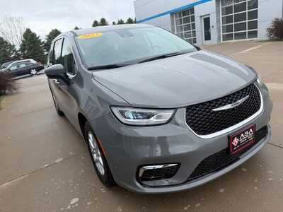 2023 Chrysler Pacifica, $0. Photo 4