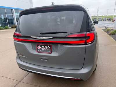 2023 Chrysler Pacifica, $0. Photo 6