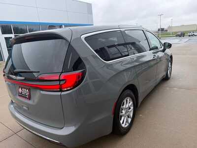 2023 Chrysler Pacifica, $0. Photo 7