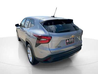2026 Chevrolet Trax, $25280. Photo 6