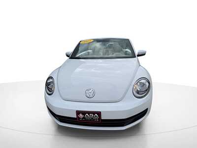 2015 Volkswagen Beetle, $21755. Photo 2
