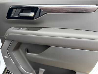 2026 Chevrolet Suburban, $89304. Photo 10
